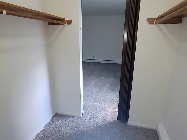 Elkhorn Village Apartments | 1 & 2 Bedroom Apartments in Elkhorn, WI Heat Included — Photo 29