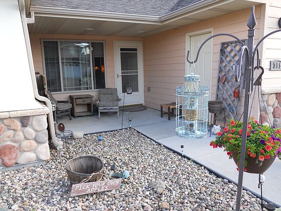 All on one level no steps