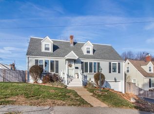 29 Standish Rd, Quincy, MA 02171