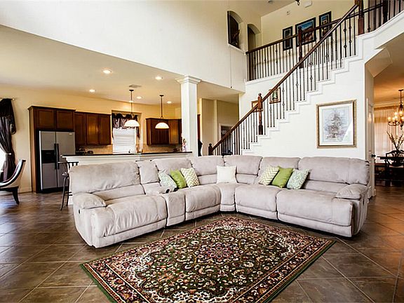 Great Family Room Size.