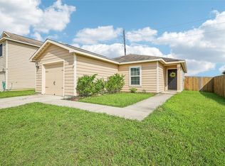 6138 Hidden Cove Rd, Baytown, TX 77523