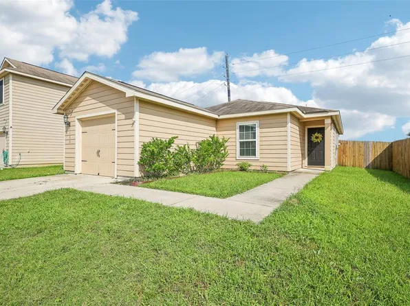 6138 Hidden Cove Road, Baytown, TX 77523