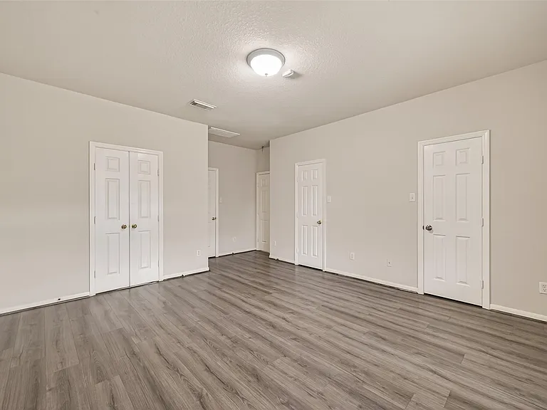 13915 Maleewan Ln — Photo 32