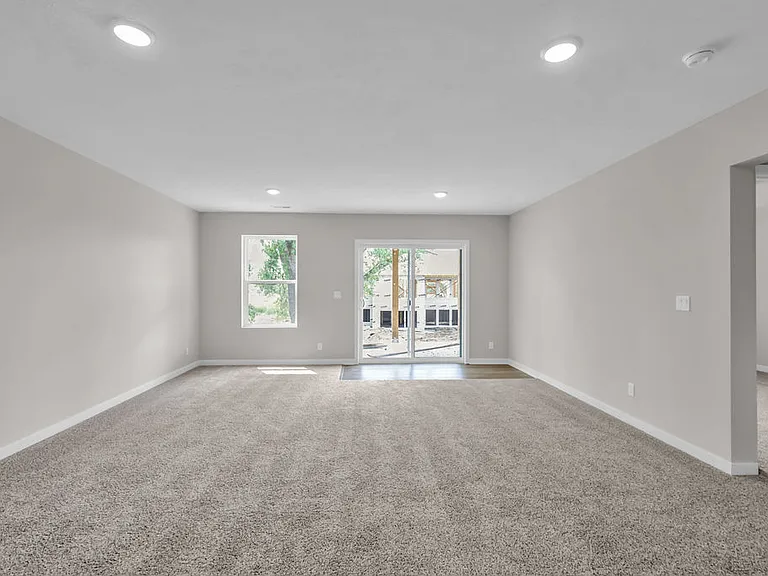 11020 S 97th St — Photo 35