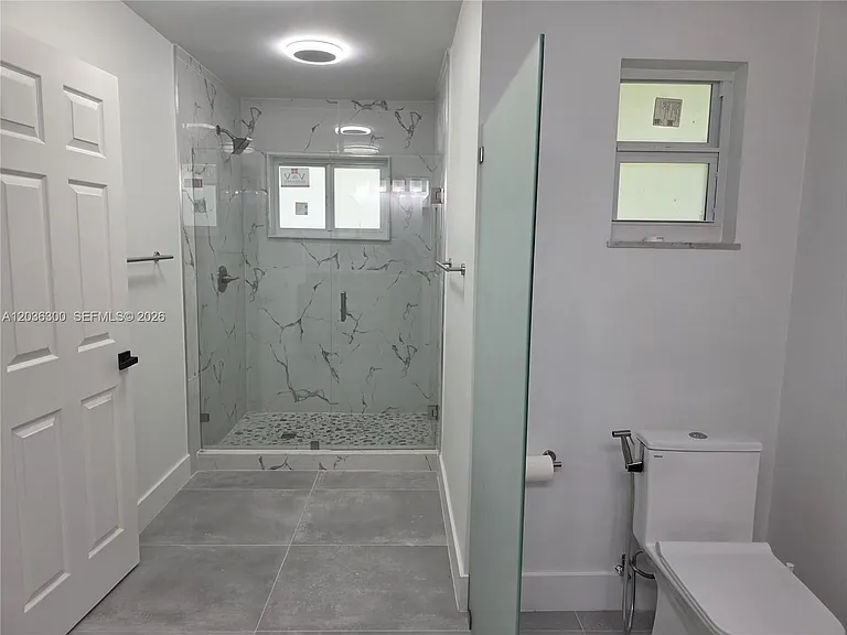 1565 Thumb Point Dr — Photo 27
