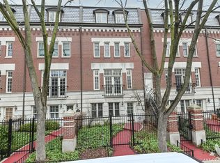 2638 N Southport Ave, Chicago, IL 60614