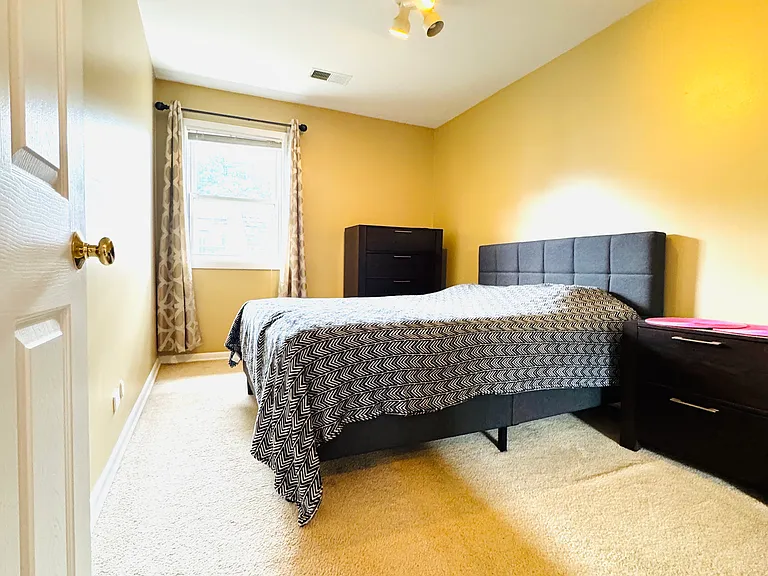 4035 N Keystone Ave #G — Photo 9