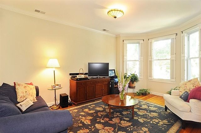 1st image of 2723 N Marshfield Ave #2