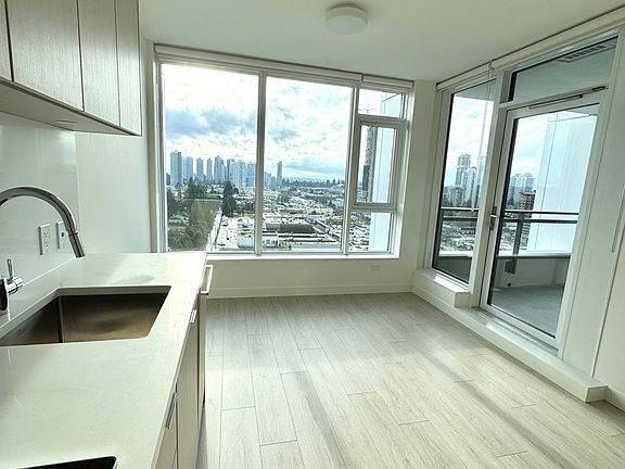 3rd image of 13675 107a Ave #134
