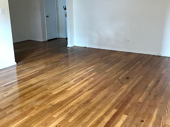 5th image of 18914 Crocheron Ave APT 203