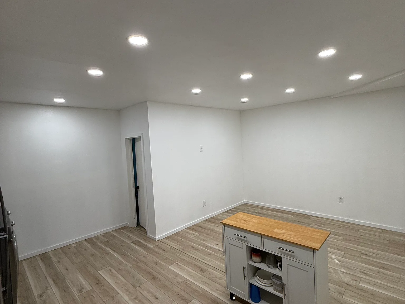 1 bed, 600 sqft, $2,200 — Photo 3