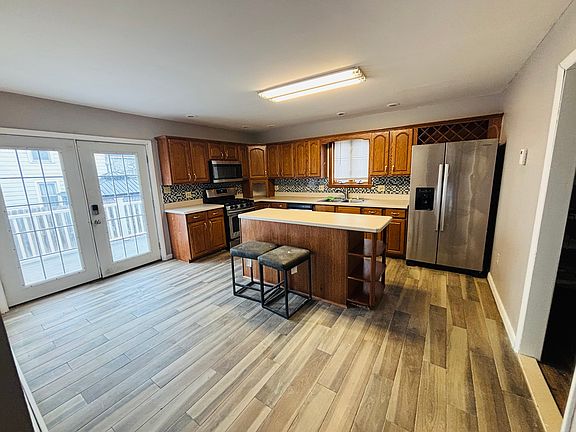 4th image of 172 Zerby Ave #2