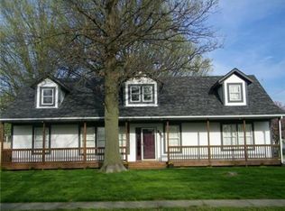 305 W 8th St, Edgerton, KS 66021