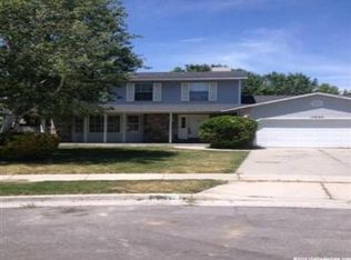 11250 S Meadow Hill Cir, Sandy, UT 84070