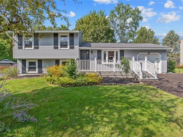 8420 Sextant Dr, Baldwinsville, NY 13027