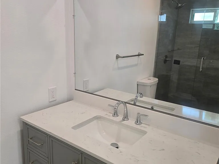 929 E Barbara Ave — Photo 12