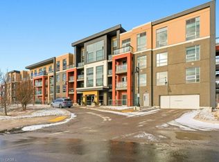 4040 Upper Middle Rd #203, Burlington, ON L7M0H2