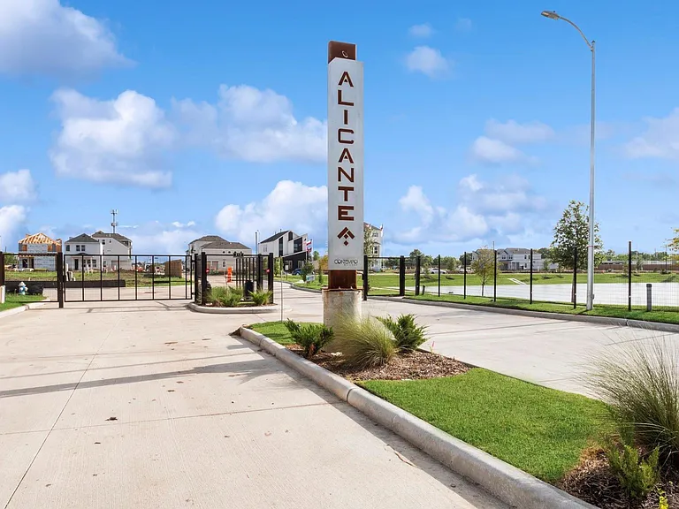 3206 La Rambla Dr — Photo 17