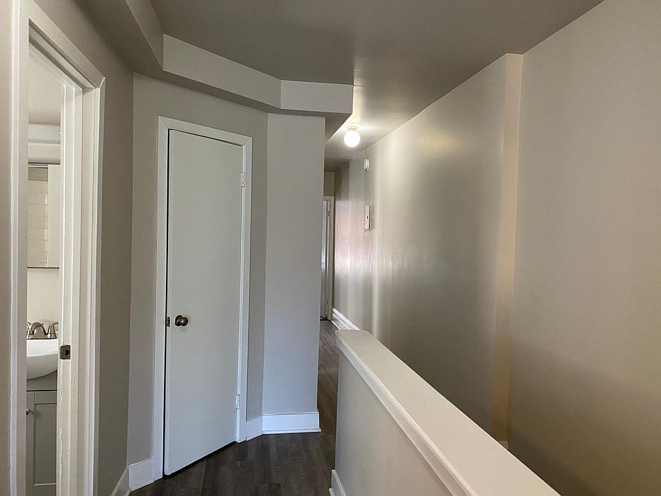 2nd image of 1249 Market St APT 5