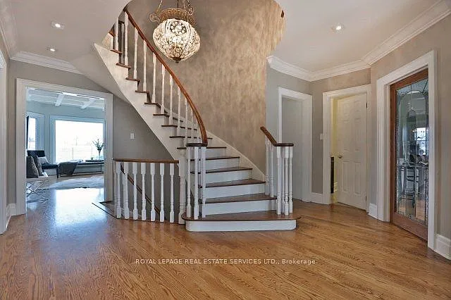 4 bed, $6,900 — Photo 2