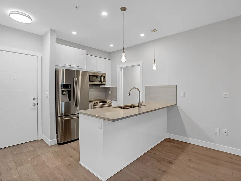 20686 Eastleigh Cres #107 — Photo 8