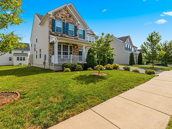2nd image of 41874 Hayfield Orchard Way