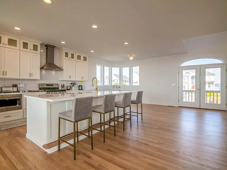 Large kitchen with Ocean and Bayviews