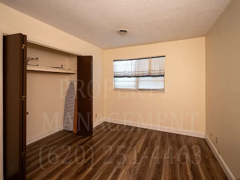 701 Beech St #E — Photo 18