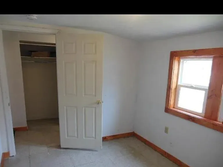 327 N Johnston Ave — Photo 8