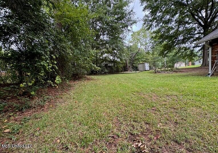 2nd image of 114 California Pl