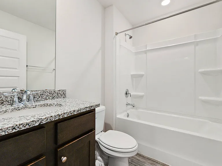 Emerald Lakes South — Photo 17