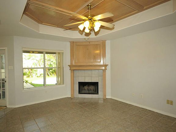 4th image of 15137 Dasmarinas Dr