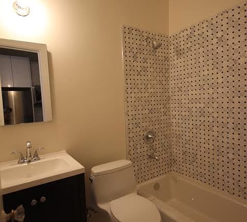 3rd image of 319 W 88th St APT 07