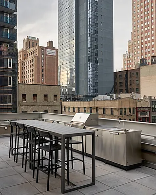 Rented by Greystar | media 11