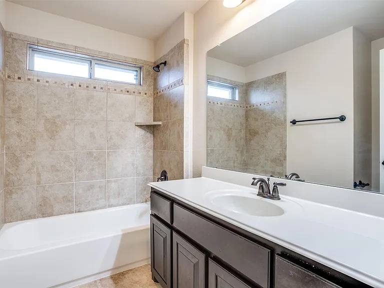 3303 Robin Trl — Photo 21