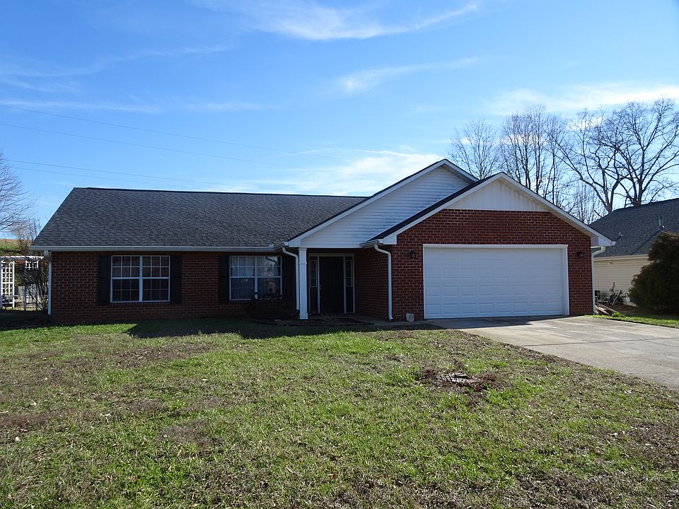 1st image of 1554 Cavalier Dr