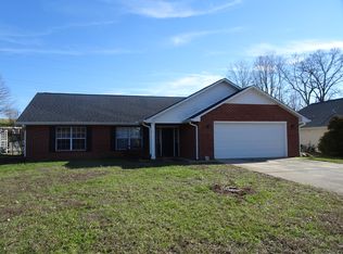 1554 Cavalier Dr, Maryville, TN 37803