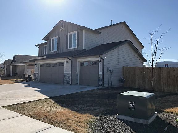 3rd image of 1633 Placerville St