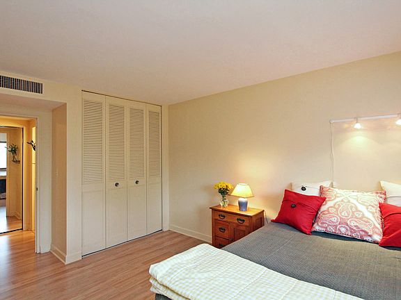 2nd image of 4550 Warwick Blvd APT 103