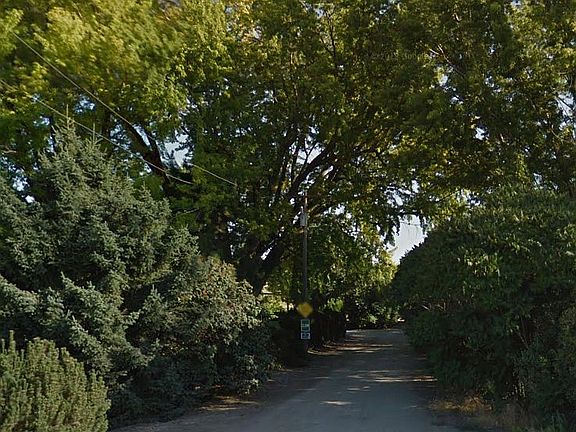 Entrance from New Hope Road