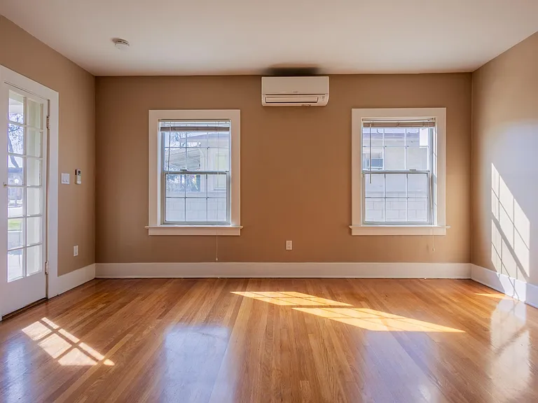 2429 Birch St — Photo 10