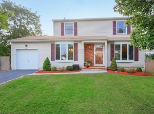 14 Staats Dr, Hillsborough, NJ