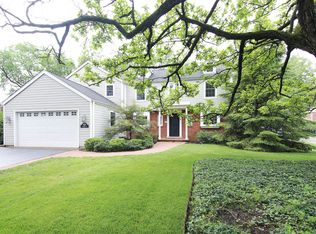 925 Golfview Rd, Glenview, IL 60025