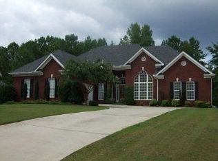 530 Chesterfield Rd, Bogart, GA 30622