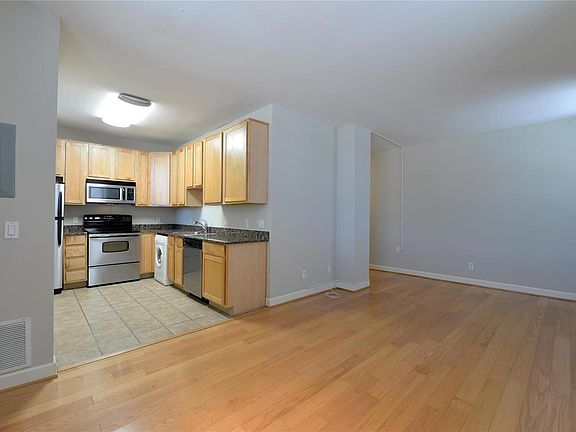 2nd image of 5644 Pershing Ave