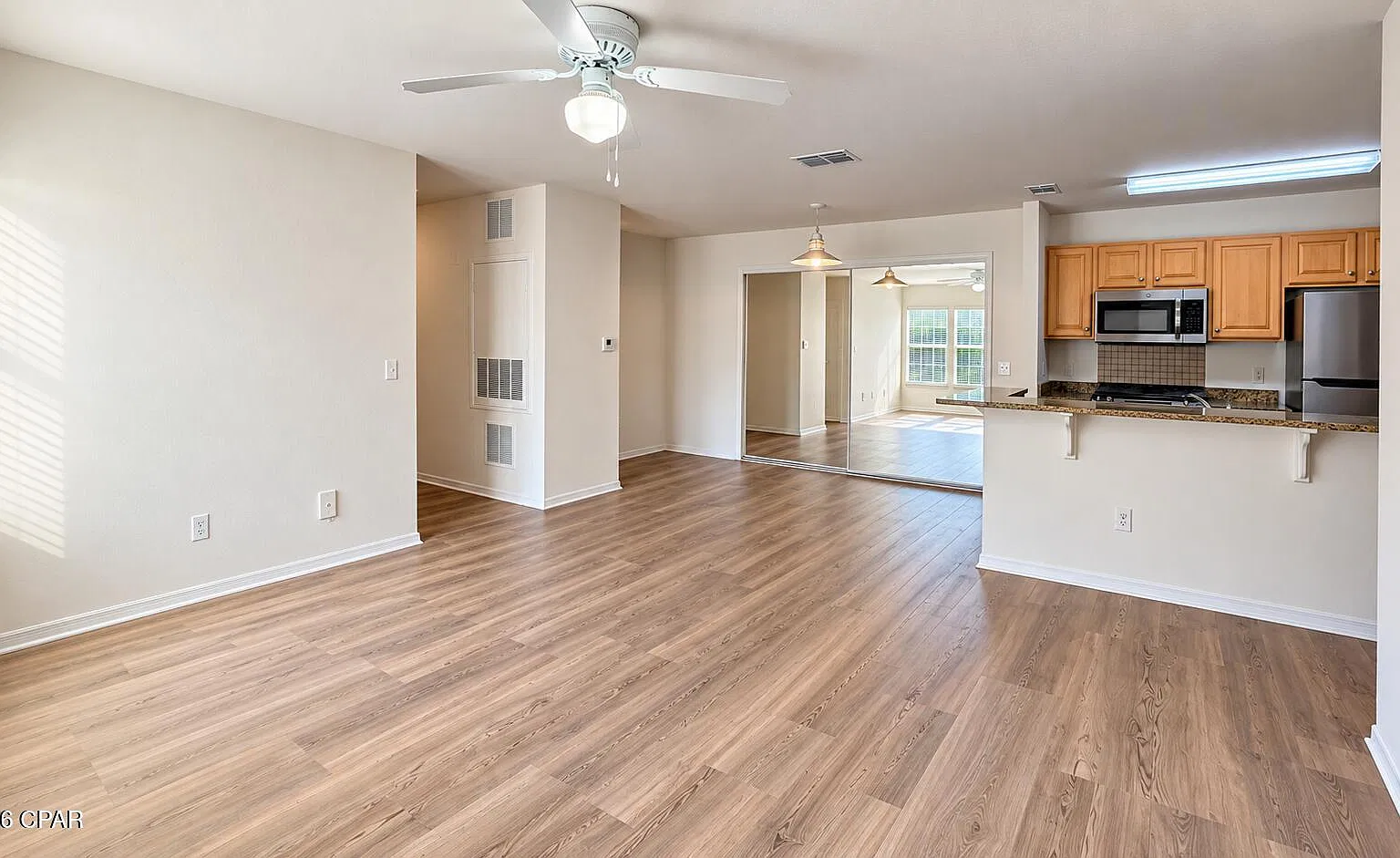 4 bed, 1400 sqft, $2,100 — Photo 1