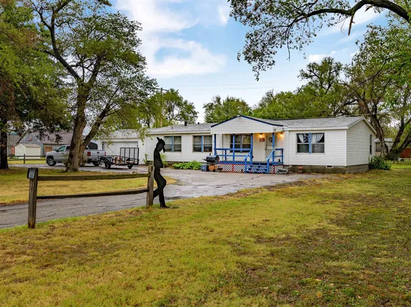 418 N Harvey Ave, Burrton, KS 67020