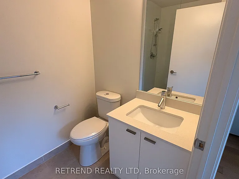 30 Roehampton Ave #802 — Photo 10