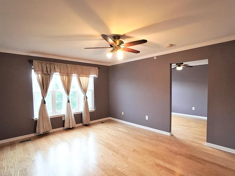 2607 Virginia Ln — Photo 17