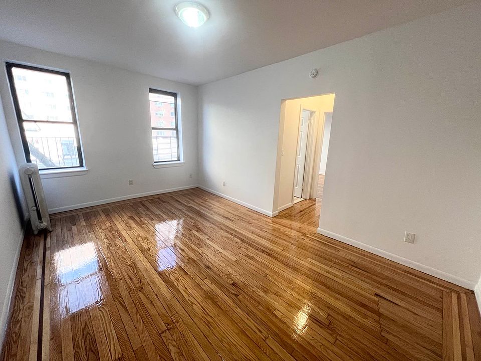2nd image of 3204 Holland Ave APT 3B